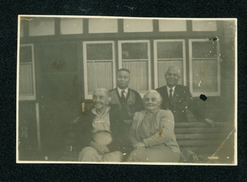 414 Dalton-Gockbo-(Bo)-and-William-Liu-standing-with-Barbara-Stephenson-and-Amy-Connolly-seated